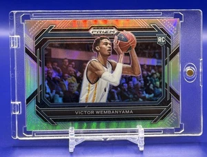 Victor Wembanyama Prizm Rookie Variation Silver Prizm #2 RC 2023 casi nuevo/como nuevo - Imagen 1 de 4
