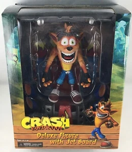 JUEGO DE 2 FIGURAS CRASH BANDICOOT DELUXE CON JET BOARD + FIGURA DE 7" NECA SELLADA - Imagen 1 de 6