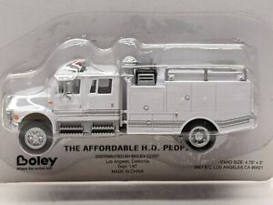 Boley 2059-77 HO 1:87 International Fire Brush Truck - White/Silver