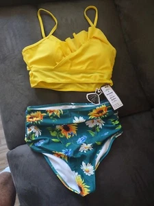 Ladies Swimsuit Size Small Retro Stage Two Piece Swimsuit See Pics As Is Like... - Picture 1 of 4