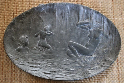  Plat en Etain Signé Emmanuel Villanis  Femme Nue 1900 Art Nouveau - Photo 1/3