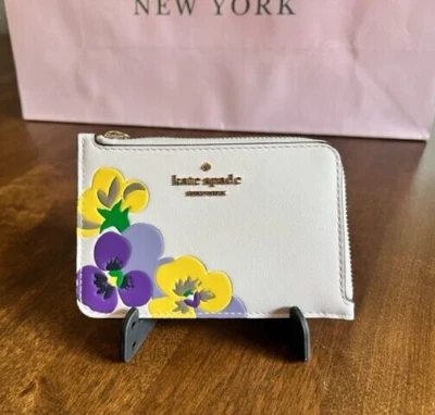 Llavero Floral Kate Spade Darcy Pétalo Salvaje Mediano Cremallera en L Foto 1 de 4