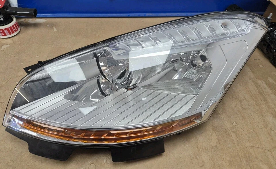 Genuine Citroën C4 Grand Picasso Nearside Front Headlight  - Image 1 of 4