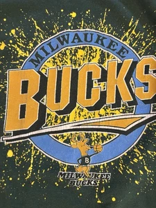 Vintage Logo 7 Milwaukee Bucks Single Stitch T-Shirt Made In USA - Youth Medium - Bild 1 von 7