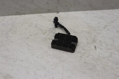 Retificador regulador de tensão 2001-2003 Suzuki GSXR750 - Imagem 1 de 4