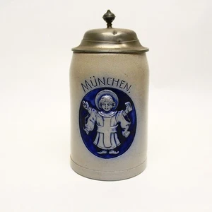 München Bierkrug 1/4L mit Zinndeckel Steinzeug Krug Mönch Motiv Vintage - Bild 1 von 6