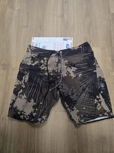 Volcom 4th Preemo Mod 20" Boardshorts Green Camo  - Bild 1 von 3