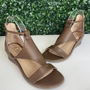 Journee Collection Womens Trayle Wedge Back Heel Zip Sandals Brown 6.5 M - Picture 1 of 4