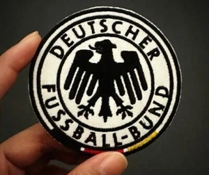 DEUTSCHER FUSSBALL-BUND DEUTSCHER GESTICKTER AUFBÜGLER FOOTBALL NATIONALMANNSCHAFT PATCH. - Bild 1 von 1