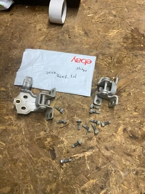 Suzuki Xl7 Grand Vitara 2004 tapa maletero trasero bisagras 69510-65D00 69520-65D10 Foto 1 de 2