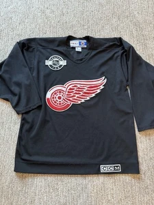 XL Vintage Detroit Red Wings CCM NHL Center Ice jersey Black - Picture 1 of 8