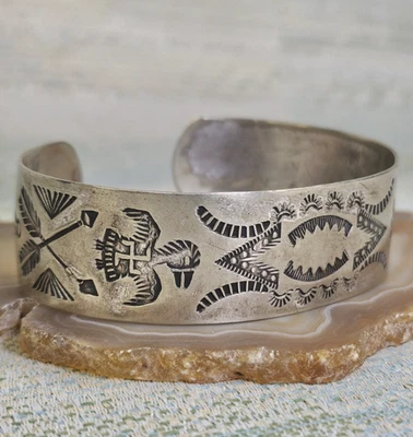 PULSERA BRAZALETE TRONCO GIRATORIO ~ Nativo Americano Principios de 1900 ANTIGUA Níquel Plata Foto 1 de 4