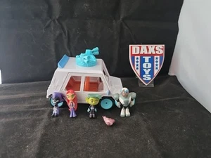 DC Teen Titans Go! Car & 5 Figures Bundle - Picture 1 of 5