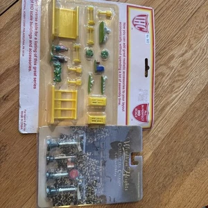 ITEM No. 922 HO Scale, Accessories IHC PLASTIC NEW PACKAGE Street Signs - Picture 1 of 8