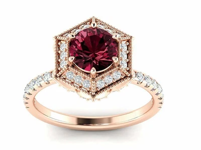 Anillo solitario con halo de granate creado en laboratorio de 2,3 quilates enchapado en oro rosa de 14 k Foto 1 de 4