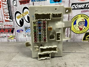 03 04 05 Toyota 4Runner Cabin Fuse Box Panel 4.7L - Picture 1 of 9