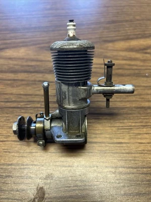 1940 Antique Bunch Mighty Midget Ignition Spark Model Airplane Engine w/Tank M11 - Image 1 of 4