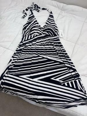 Vestido halter sin espalda geométrico blanco negro para mujer ANA talla grande Foto 1 de 4