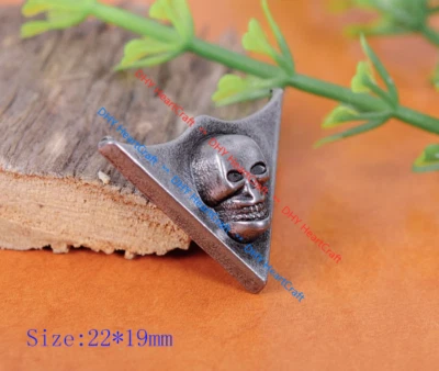 10x Retro Triángulo Calavera Cuero Remache Tachuela Cuero Pulsera Punta Cinturón Decorativo Foto 1 de 4