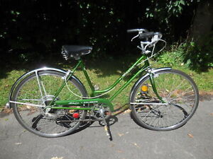 Original Vintage 1960’s Schwinn(Chicago) Collegiate Women's Green Bicycle 