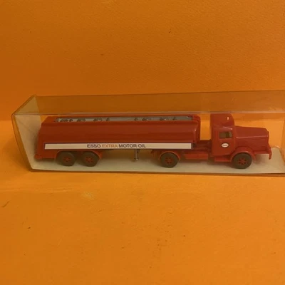 Modellino Camion Cisterna Esso Scala 1/87  - Immagine 1 di 4