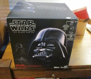Hasbro Star Wars The Black Series Premium Electronic Darth Vader helmet - Picture 1 of 4
