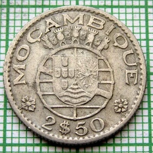 MOZAMBIQUE PORTUGUESE Overseas province 1954 2-1/2 ESCUDOS Coat of Arms km# 78 - Picture 1 of 6