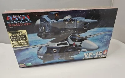 Hasegawa Macross 1/72 VF-1S Strike Valkyrie Fighter Model Kit 65705 DYRL - Image 1 of 4