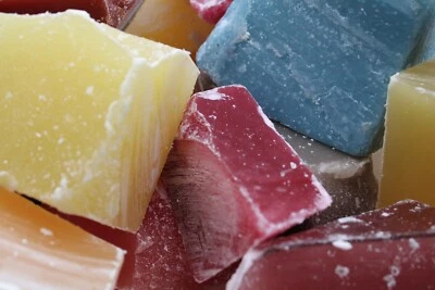 Kerzenwachs Paraffin Paraffinwachs Kerzen Bruch Reste Bunt TR-Flames Wachs - Bild 1 von 3