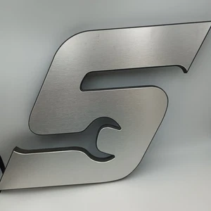Grande Insegna da Appendere a Parete con Logo "S" Chiave a Scatto 14"X18"  - Foto 1 di 4