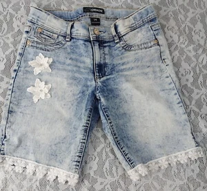 Jordache Denim Bermuda Shorts Blue Acid Wash Floral Lace Trim Girls Size 14 - Picture 1 of 12