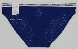 Bikini in pizzo elasticizzato Calvin Klein QD5050 ""Logo moderno"", blu reale (401) - Foto 1 di 5