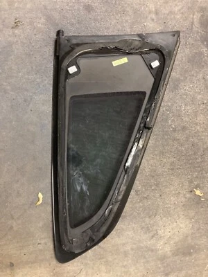 Ford Mustang GT 2015-2022 EcoBoost Shelby cuarto lado izquierdo ventana usado Foto 1 de 2