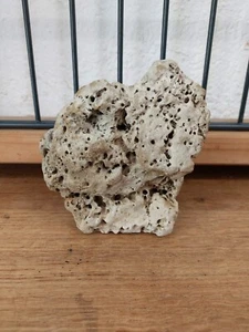 Natürlicher Kalkstein, Tuffstein, Deko Aquarium ca. 1,46 KG - Bild 1 von 7