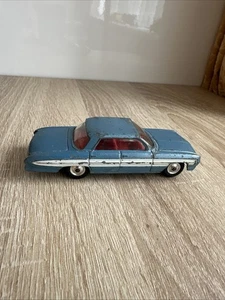 Corgi Toys Oldsmobile Super 88 sedan metallic blue, white stripe - Picture 1 of 12