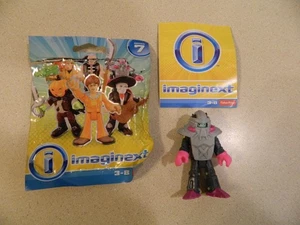 NEW Imaginext Series 7 Alien Warrior #85 - Picture 1 of 3