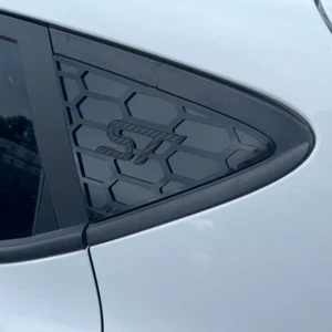 Mk8/8.5 Fiesta ST (5 Door) 4D Rear Window Inserts (Pair) Carbon Effect ST Logo - Picture 1 of 1