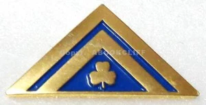 GIRL GUIDES CANADA FUN AND CHALLENGE BLUE TRIANGLE Pin MINT - Picture 1 of 4