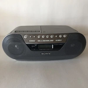 Sony CFD-S05 Portable Stereo Boombox Tested Working AM FM Tape CD Silver - Picture 1 of 6