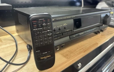 Technics SA-EX110 - 2 Channel AM FM Stereo Receiver System - Image 1 of 3
