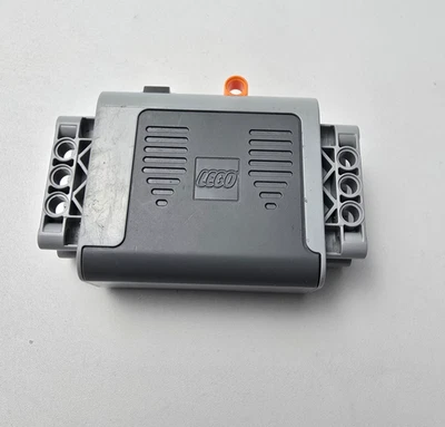 LEGO Technic GENUINE Power Functions Battery Box - 6257768 - 8881 - Image 1 of 3