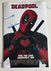 Ryan Reynold Deadpool signed Autogramm 11x17 Foto ACOA - Bild 1 von 1