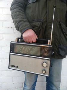 Radio Receiver "VEF 201" Radiola Vintage USSR Soviet Working - Picture 1 of 6