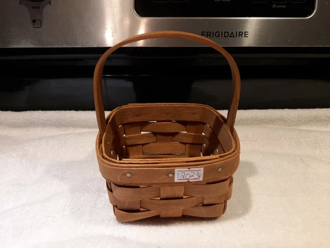 Longaberger Potpourri Booking Basket 1987 hard to find dark finsh Cover