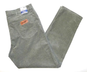 WRANGLER Men's NEW Texas 821 Straight Fit Corduroy Jeans 42"W X 34"L Green Cords - Picture 1 of 6