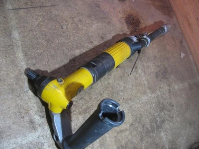 Amoladora neumática Atlas Copco LSV33S009 s lijadora tampón??? Foto 1 de 4