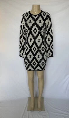 NUEVO CON ETIQUETAS $130 Vestido Suéter Romeo & Juliet Couture Marfil/Negro Manga Larga Foto 1 de 4