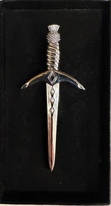 Stunning Antique Finish Dagger & Thistle Kilt Pin only £9.99 - Picture 1 of 4