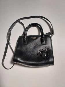 Borsa GUESS nera di medie dimensioni con 3 accenti di fiori sul davanti - Foto 1 di 12