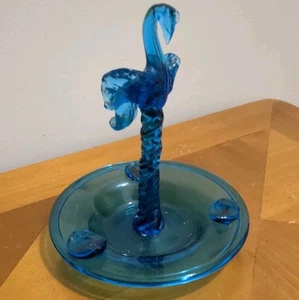 Vintage quirky Blue Glass Swan Ashtray / trinket bowl 6.5 diam x 7.5" tall - Picture 1 of 5